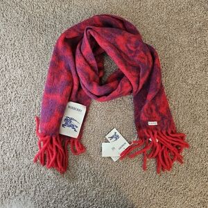 Burberry Water Rose Wool Felted Scarf